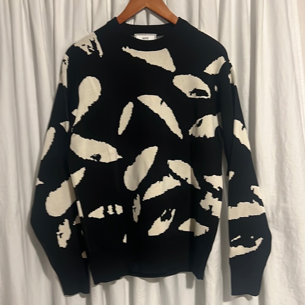 AMI feather print motif sweater